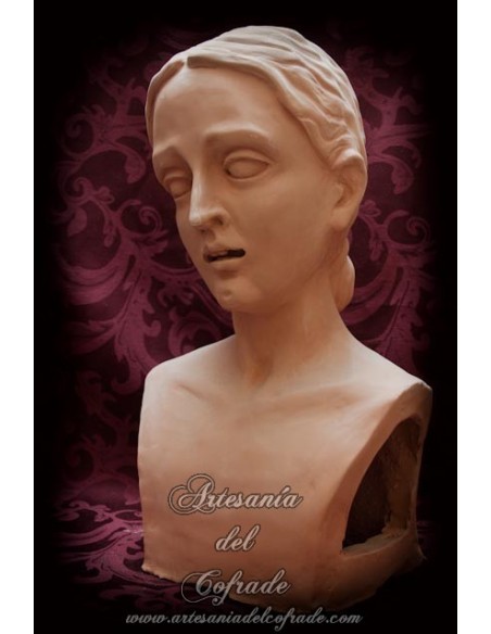 Virgen Dolorosa de tamaño natural, se entregaría ya terminada y montada en su candelero sin vestir.