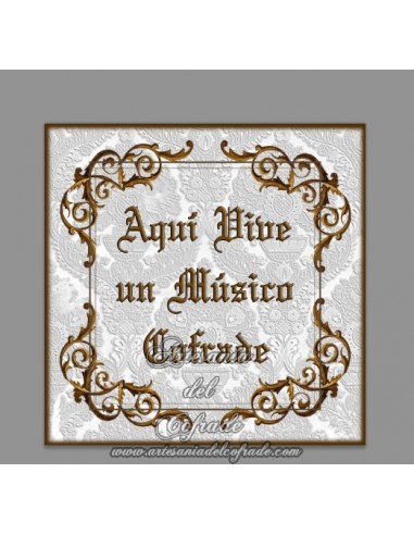 Azulejo con el texto "Aqui vive un músico cofrade" solo en venta en nuestra tienda cofrade online