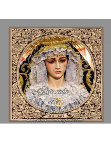 Azulejo cuadrado de la Virgen de la Soledad de los Servitas ante la cruz vacía.