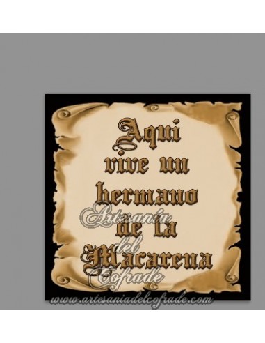 En venta esta ceramica con el texto de Aquí vive un Hermano de la Macarena - En venta en nuestra Tienda Cofrade