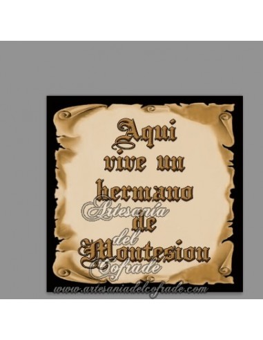Se vende esta cerámia con el texto de Aquí vive un Hermano de Montesión - En venta en tu tienda de Semana Santa de Confianza