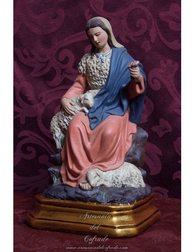 Figura de la Divina Pastora de 23,50 ctm de pasta cerámica policromada con oleos y patinada en venta