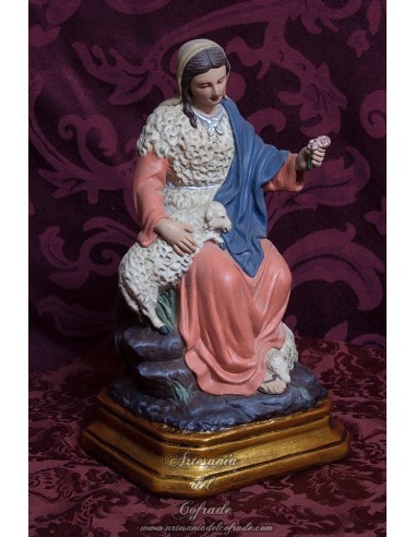 Figura de la Divina Pastora de 23,50 ctm de pasta cerámica policromada con oleos y patinada en venta
