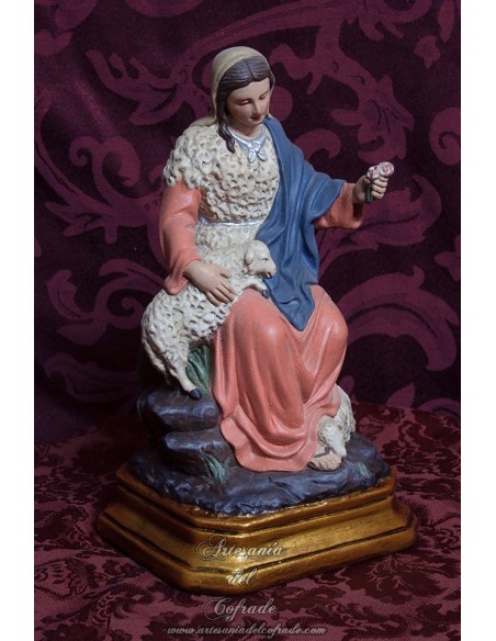 Figura de la Divina Pastora de 23,50 ctm de pasta cerámica policromada con oleos y patinada en venta