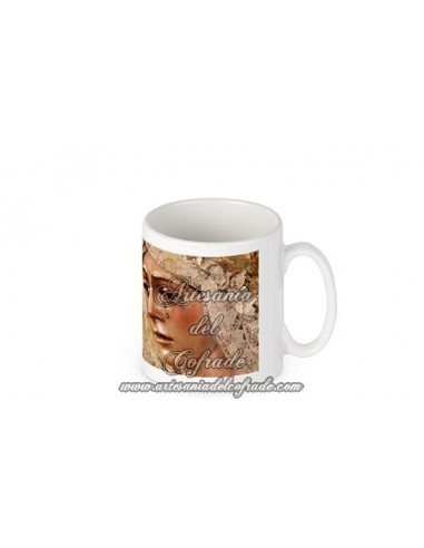 Detalle de la taza cofrade con imagen de la Virgen de la Macarena