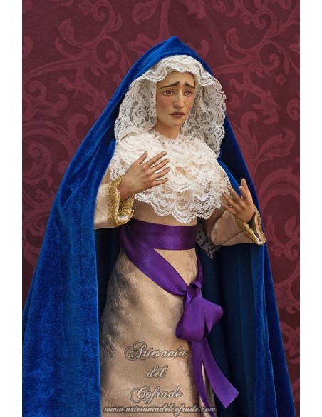Se vende esta bonita Virgen Dolorosa de 55 ctm de altura vestida solo en nuestra tienda cofrade.