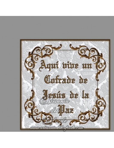 Azulejo con el texto de Aquí vive un cofrade de Jesús de la Paz, solo disponible en nuestra tienda de productos religiosos.