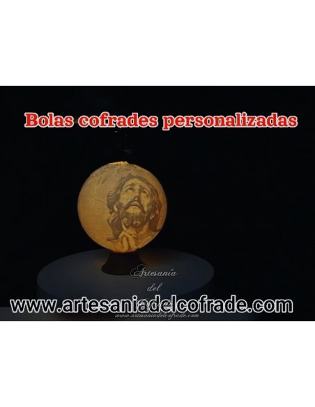 En venta bola Navidad en Litofania 3d con el cristo de las Penas de Triana solo en nuestra tienda cofrade